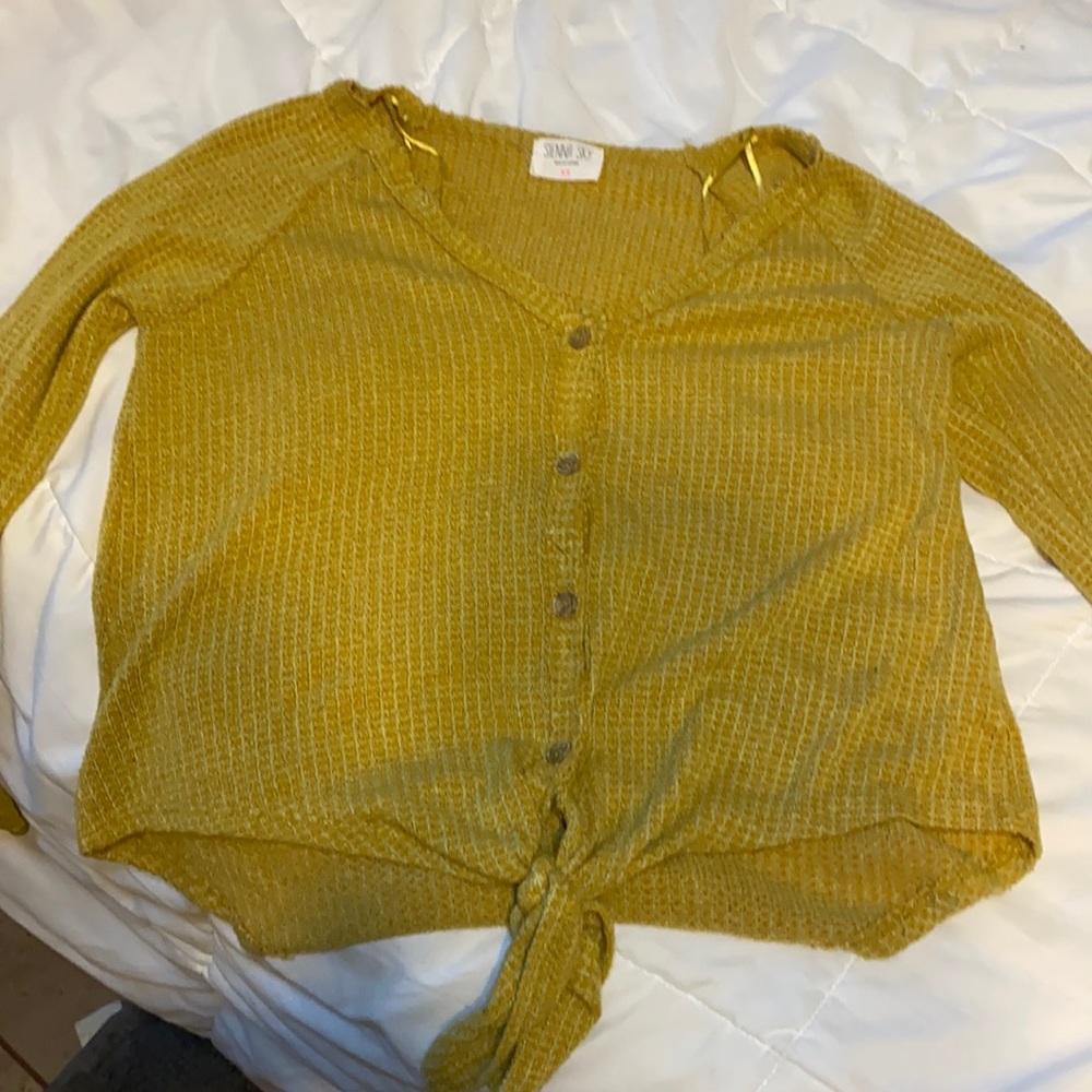 Sienna Sky yellowish sweater size xs